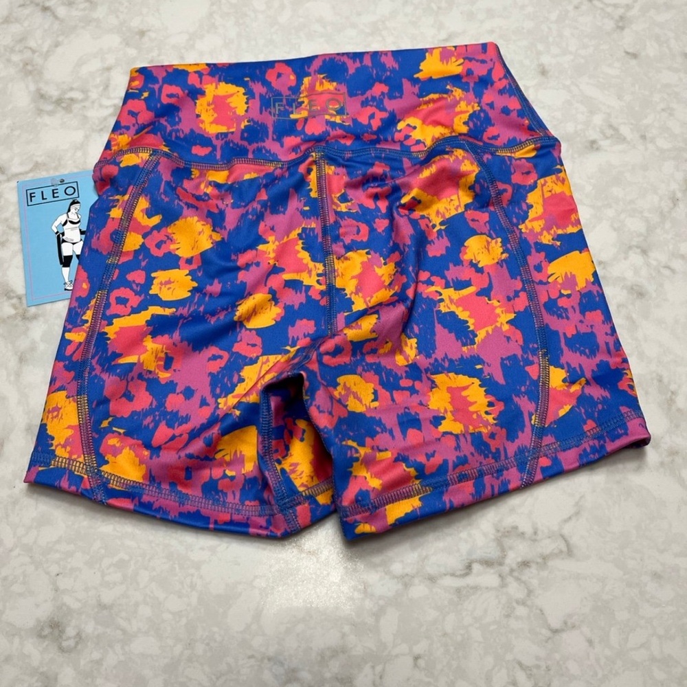 FLEO True High Contour Shorts
